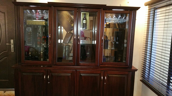 LIQUOR-CABINET-FLUTED-DOUBLE