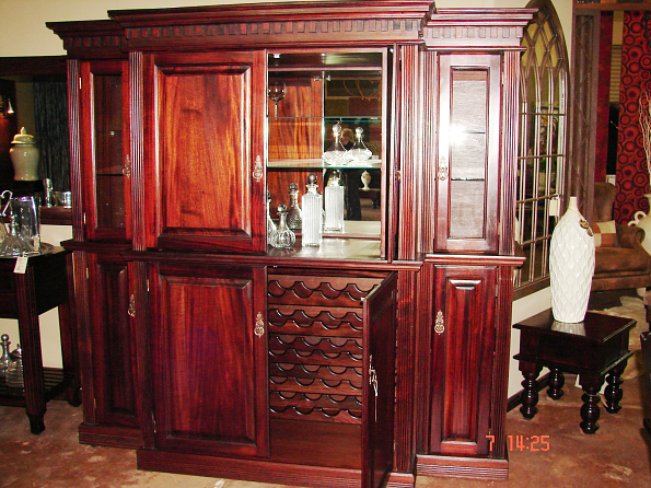 LIQUOR-CABINET-LOOTS-open2