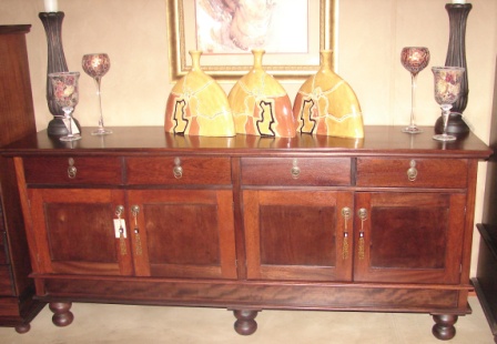 JAVA-BUFFET-4-Drawer-Ball-Feet