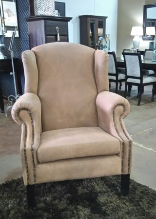 The-Manfredo-Wingback