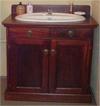 Bathroom-Cabinet-Leon