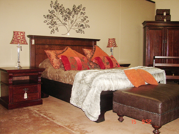 HEADBOARD-FLUTE-ROSETTE-