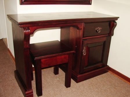 CILLIERS DRESSING TABLE Custom