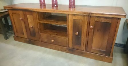 Cyril-Plasma-Cabinet-Sleeper-Smooth-Panell