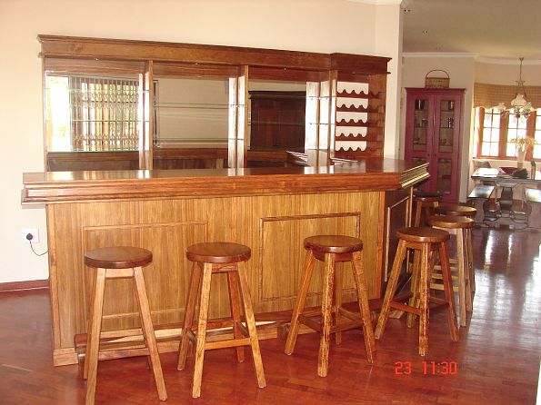 BAR-JOHN-(Natural-Kiaat)