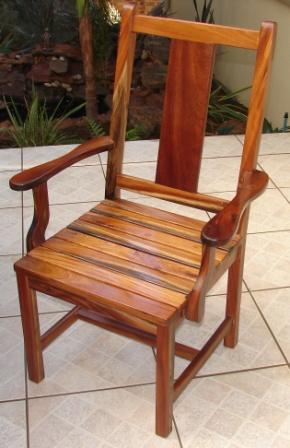 LOURENS-CARVER-Slatted-Sleeper-