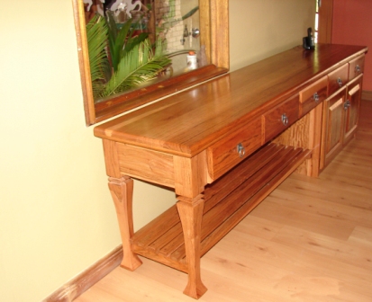 PLANTATION-SERVER-BUFFET-Custom