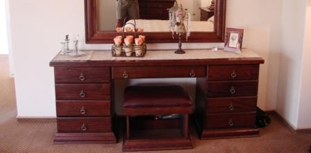 SAAR-DRESSING-TABLE-9-Drawer
